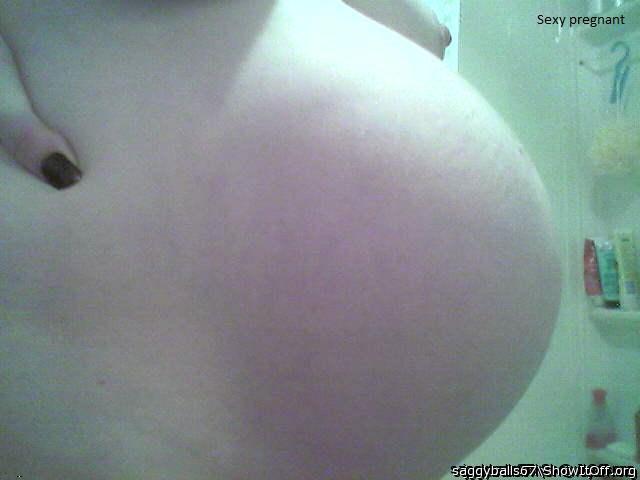 Love big sexy pregnant Tits and big belly - [6-23-05-1]