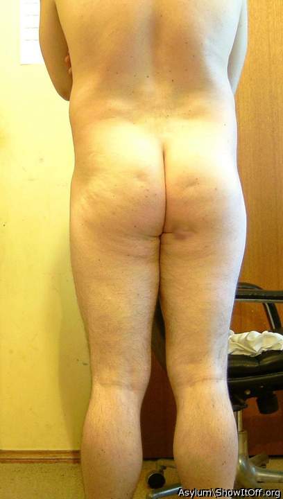 Hot nude arse cheeks, nice long sexy crack    