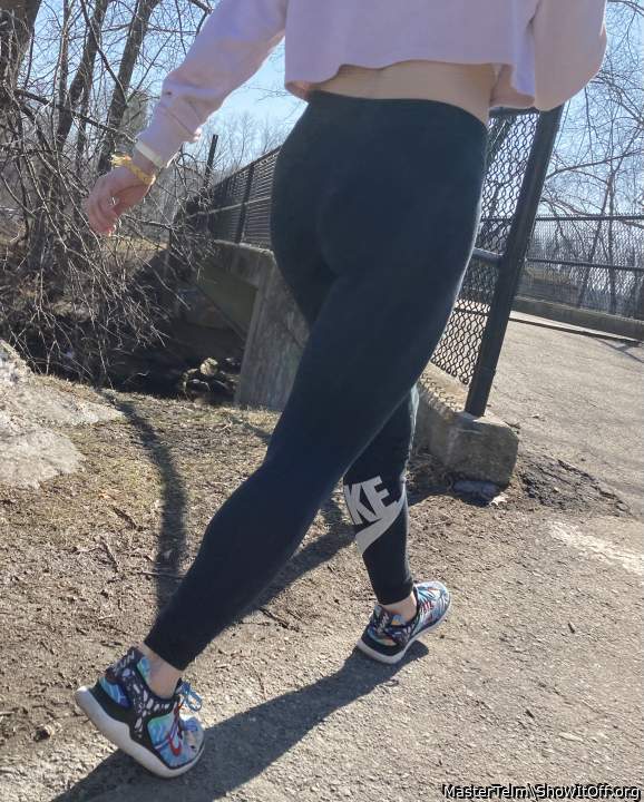 nice butt to kiss     
