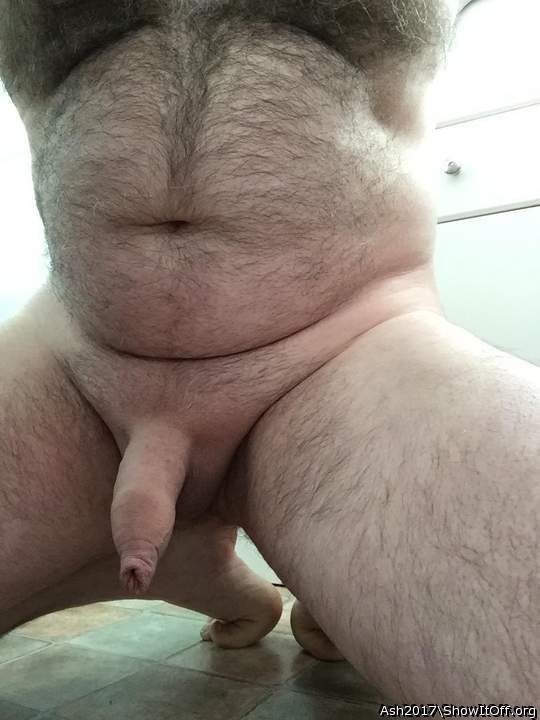 Hot foreskin man! Id love to get my tongue in there!