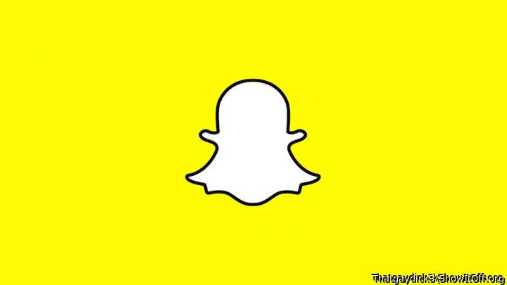 Add me on snap if you want to jerk while I watch&#128527;. Snap : tri_tan
