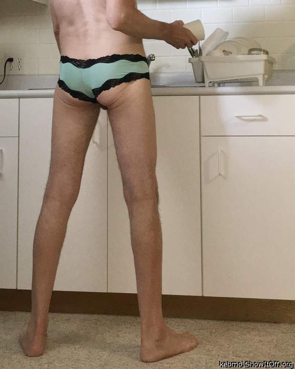 Doing dishes in blue. 💙