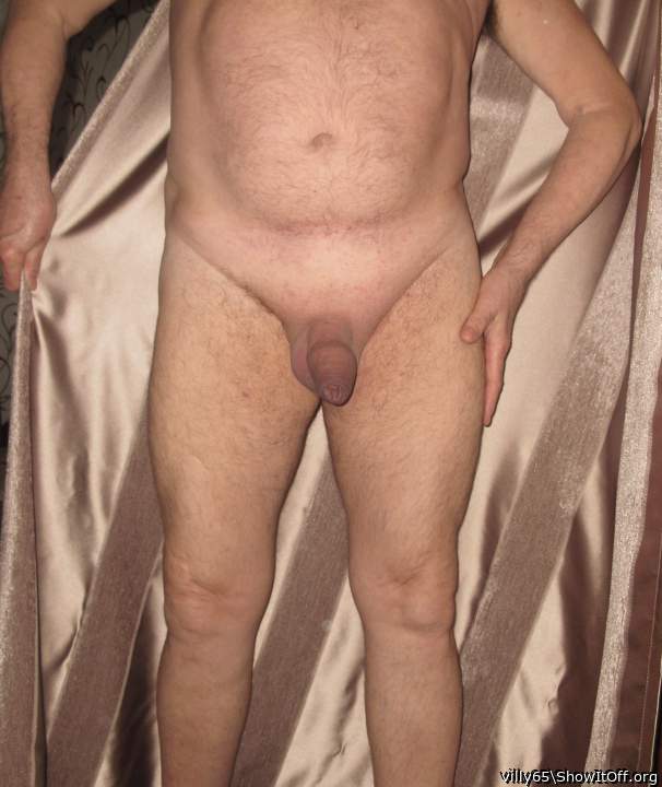Hot body, much prefer the smooth shaven cock look   