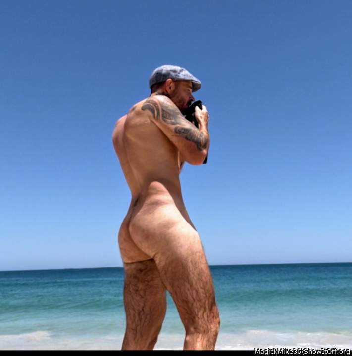 My peach &#127825; at the beach &#9969;&#65039; lol