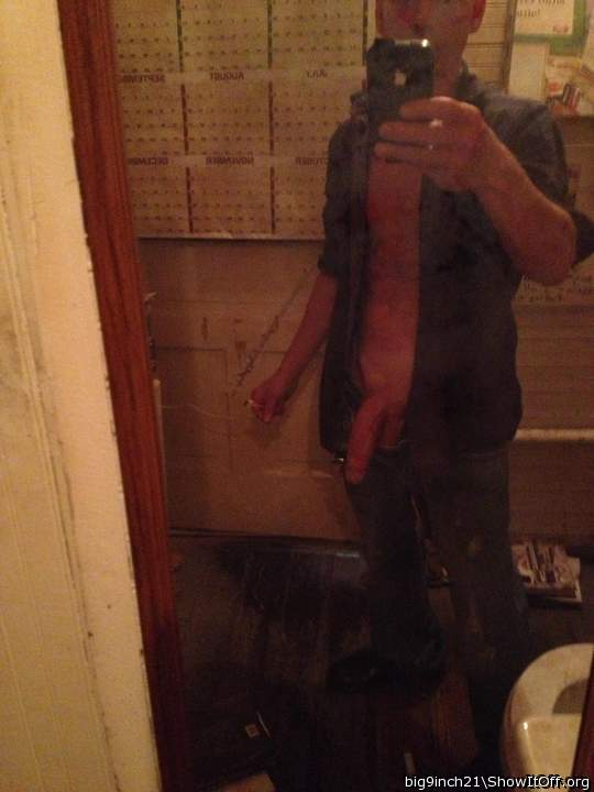   nothing wrong with giving slow bathroom head,right.. and w