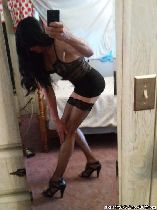 Very sexy body, don't move  