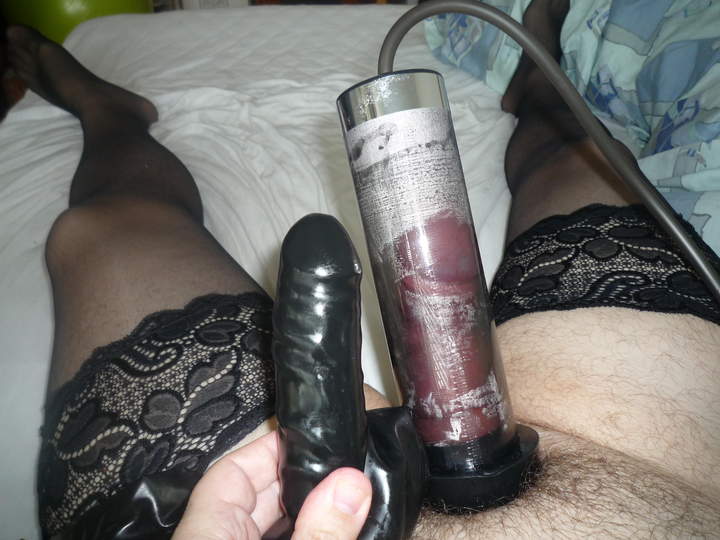 Adult image from nylonlover
