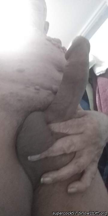 Who wpuld like to suck me off