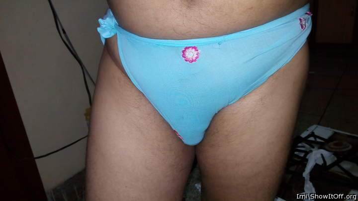 Oh yes, nice panties!
(You'd look good in some of mine)

