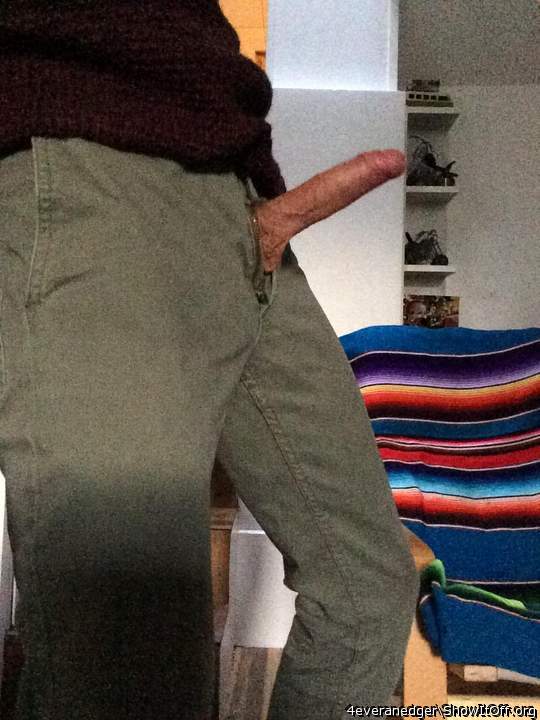 mmmmm i fucking love seeing cock hanging out of pants. fucki