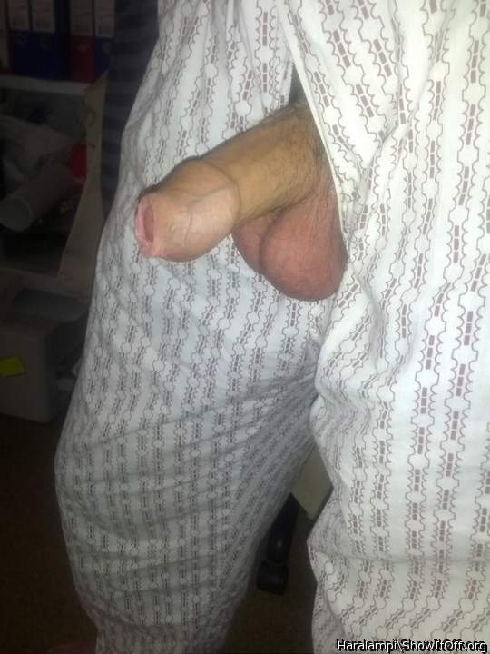 Very nice uncut cock&#128077;&#128077;&#128077;