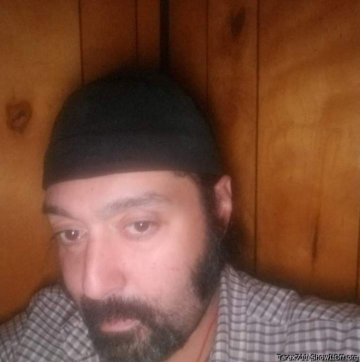 i want to look into those eyes with your dick in my throat. 