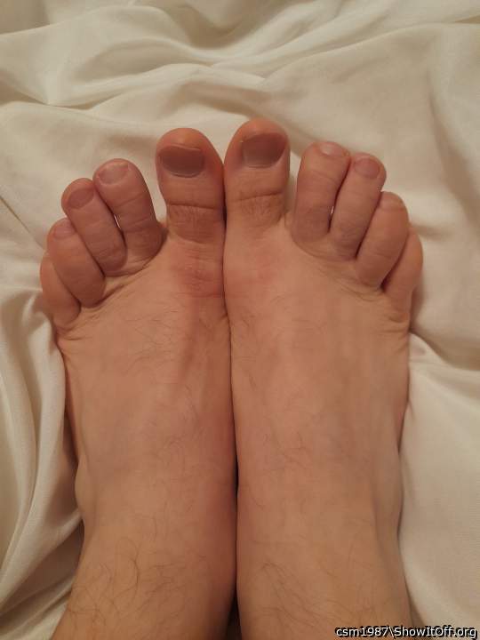 Let's masturbate and cum on each other's feet and then cuddl