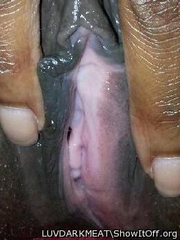 please let my little cock pump spunk up you, i love your fan
