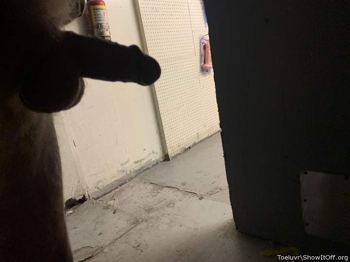 Photo of a penile from Toeluvr