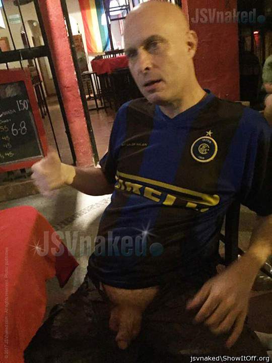 Showing my cock at a public sidewalk bistro