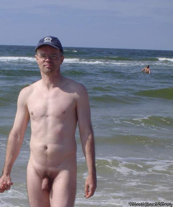 Youre very handsome man. You have a nice body. Thats a gor