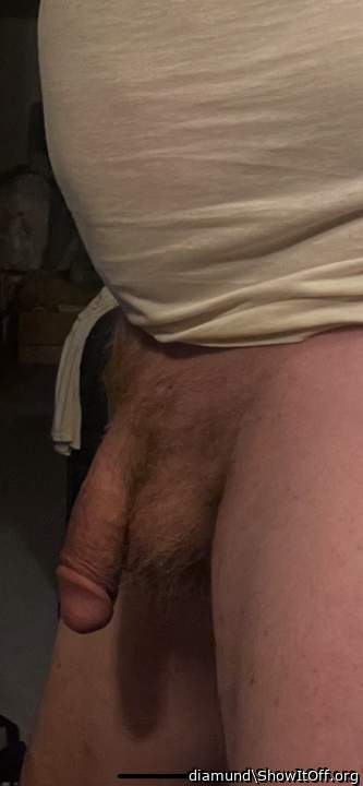 Love seeing a huge dick and big balls hanging fee like that 
