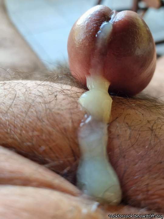 Wow what a wonderful load !! Ill lick it up & suck u dry !!