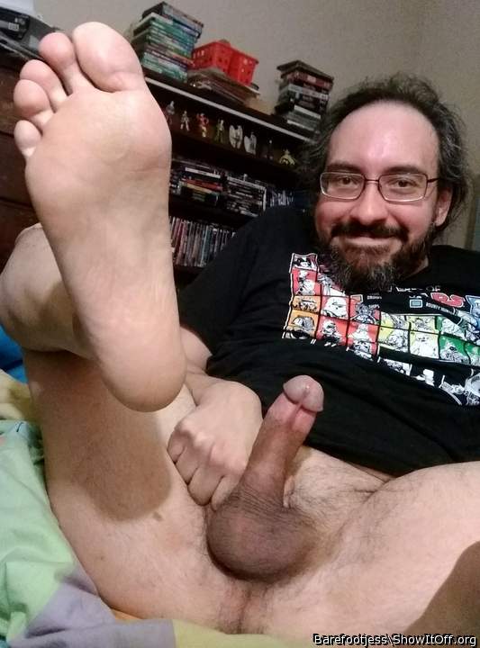 Photo of a short leg from Barefootjess
