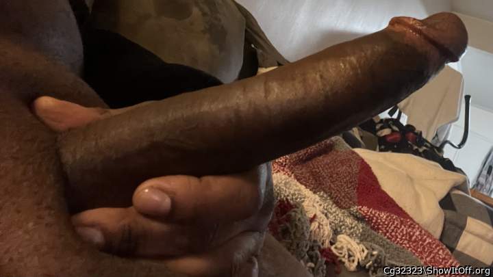 Damn, that's a long pretty dick 