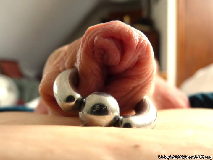 Foreskin ring relaxing