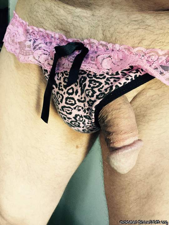 Photo of a third leg from dicktater