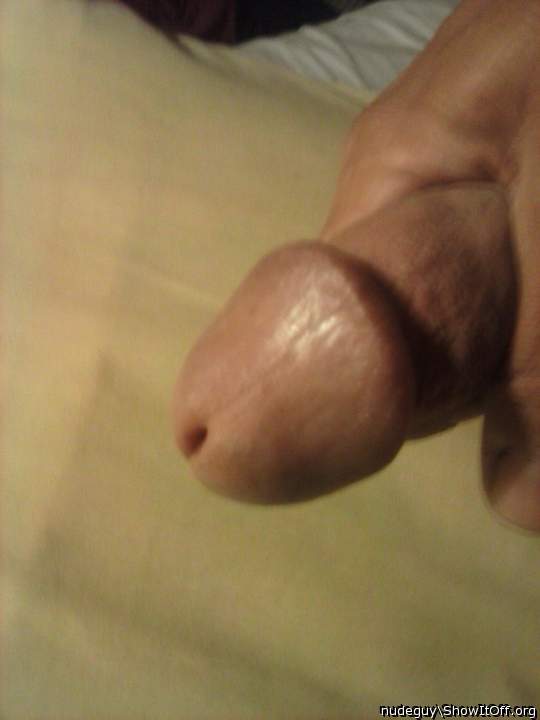 Delicious looking cockhead!!   