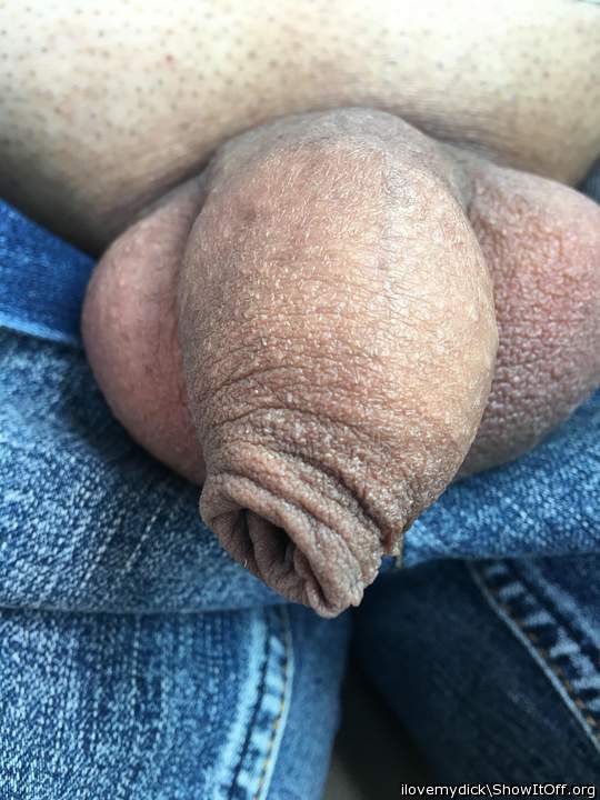 Photo of a third leg from ilovemydick