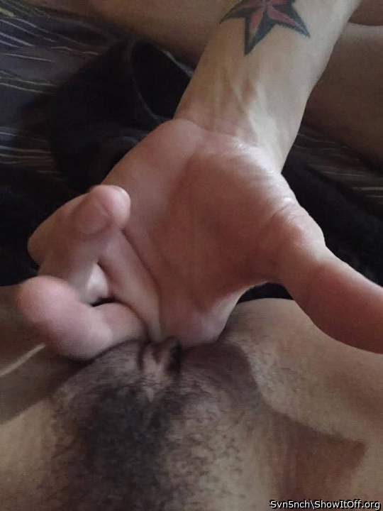 Id love to finger her too!