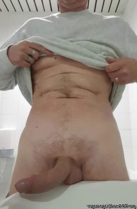 Wat een mooie grote lul heeft u daar MMM 