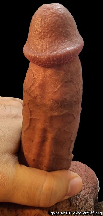 I'd love to worship, suck a load from your hot thick cock 