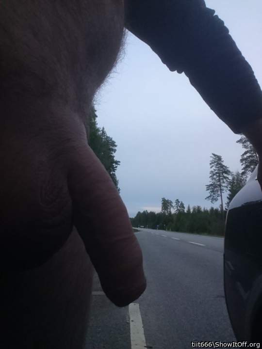 like see you piss in vid like that , horny early morning pic