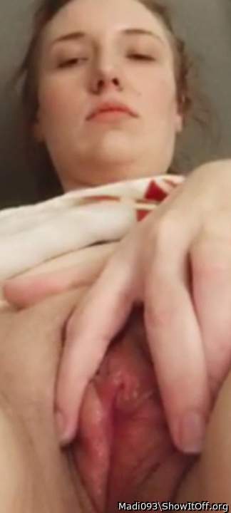 youre cute and i want to fuck that pussy