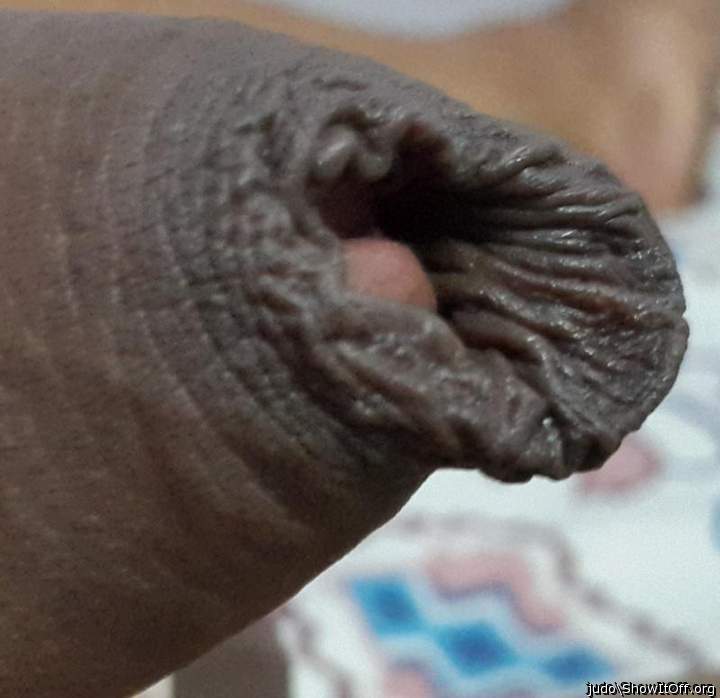 Mmmm beautiful dark skin.