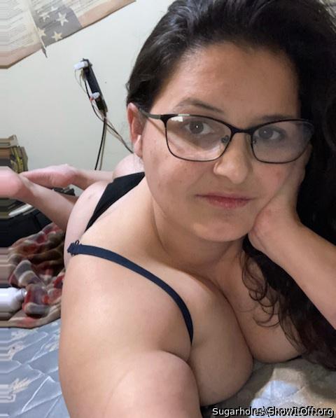 I wanna see how ur beautiful face gets purple and squeezing 