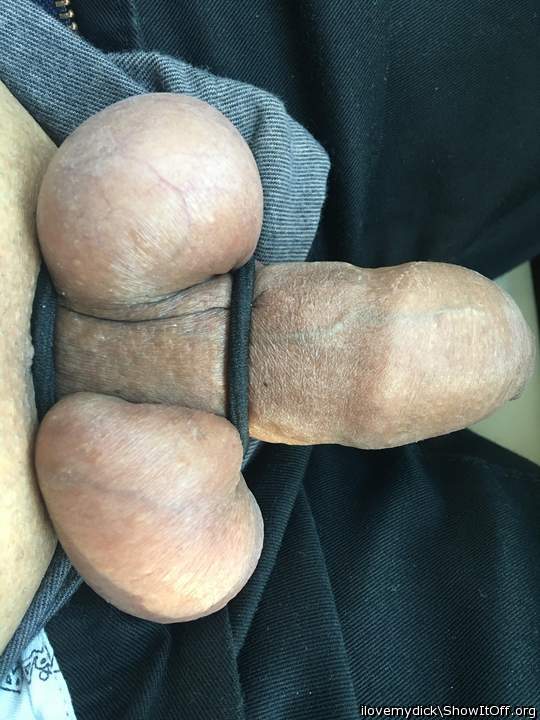 Photo of a short leg from ilovemydick