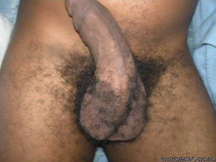Nice fat cock and sexy balls. Wish I was licking and sucking