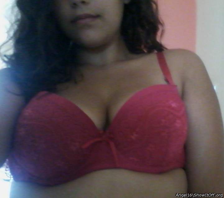   Beautiful, big tits
    and cocksucker lips 