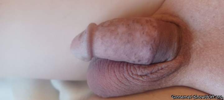 Photo of a purple headed monster from Ginnemer
