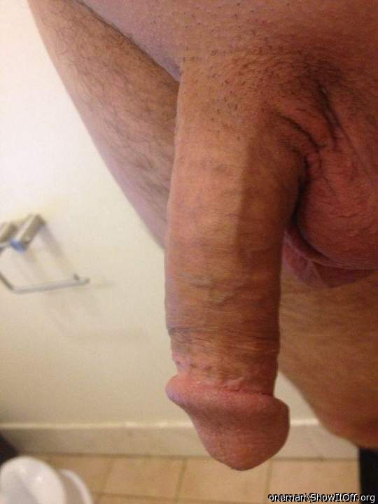 Whow, thats a very masculine looking package!