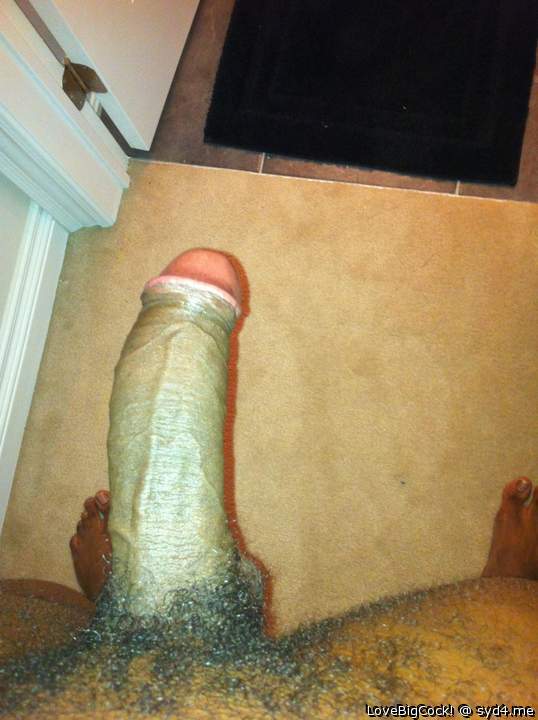 Any1 wanna suck my big cock?