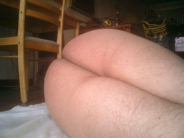 joey's shaved ass