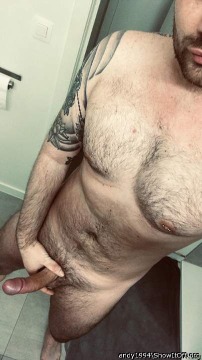 Very sexy pic and great uncut cock