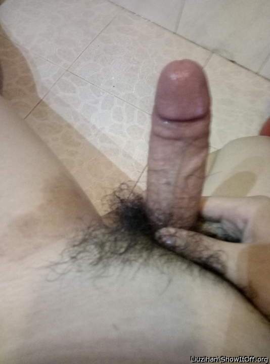 Photo of a short leg from AlwaysWannaFuck