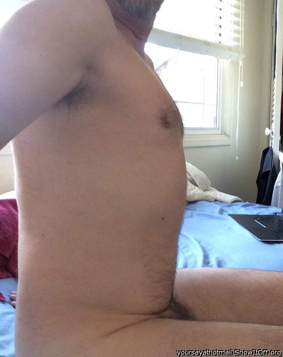 Hot naked body, love your chest and perky nips