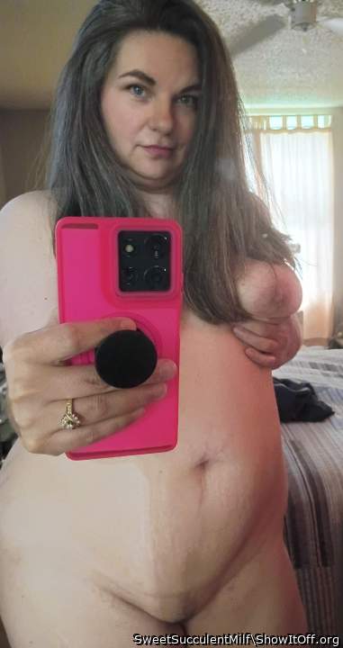 Love your sexy curvy body 