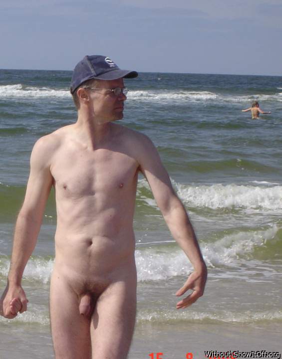 I like your uncircumcised cock 