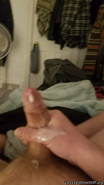 Amazing shot. Beautiful cum. Bet its tasty