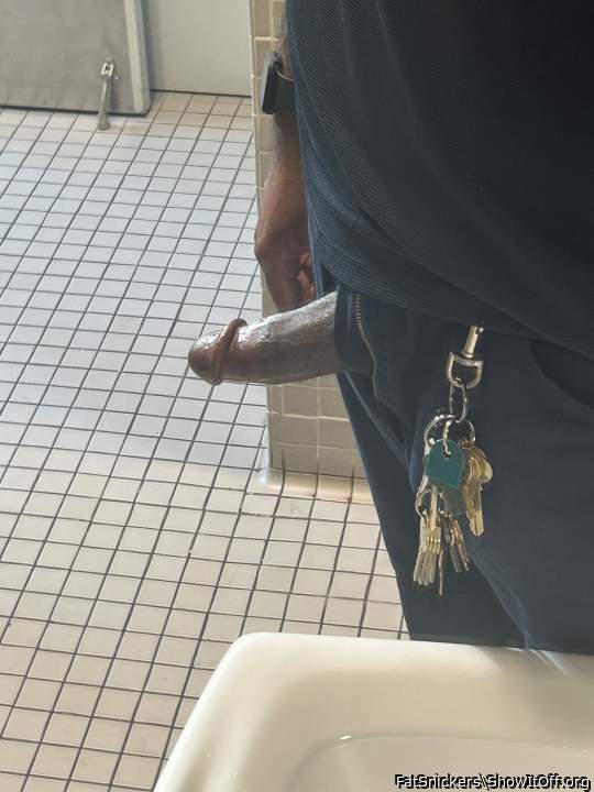 Photo of a short leg from FatSnickers